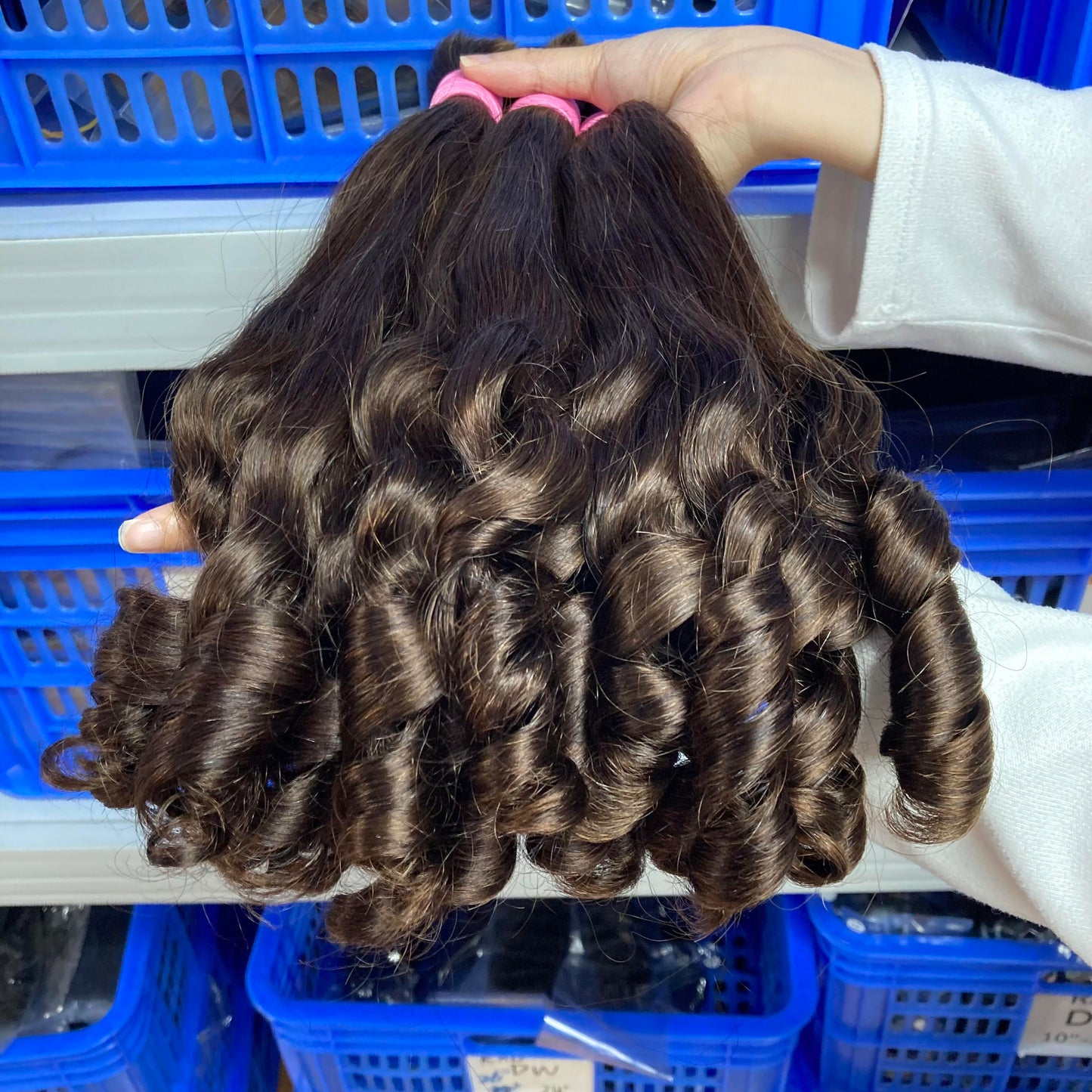 Hot Sale Wholesale Price Hair Bulk Vietnamese Remy Human Hair Extensions Bouncy Curly Color 2# for Braiding Hair